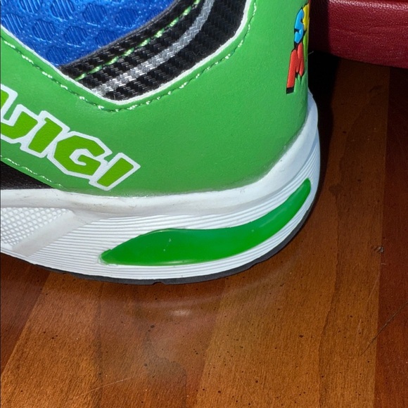 Nintendo Kids Sneakers Blue Green Red Mario Luigi Runners Sizes 3 and 13 - Picture 11 of 14